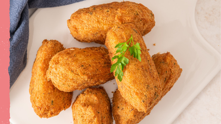 BOLINHOS DE BACALHAU (CROQUETTES DE MORUE)