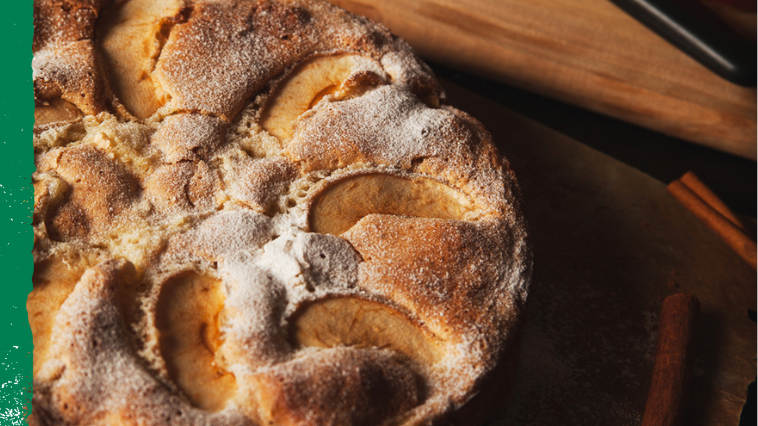 GÂTEAU À LA POMME ET À LA CANNELLE