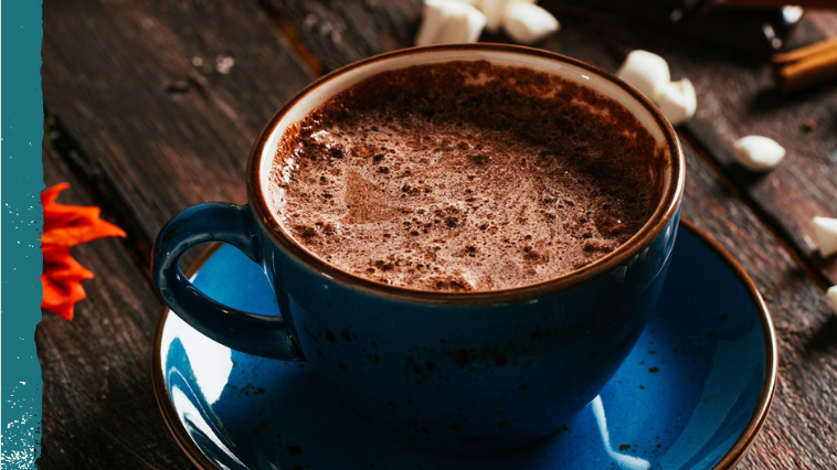 CHOCOLAT CHAUD AUX ÉPICES DE NOËL