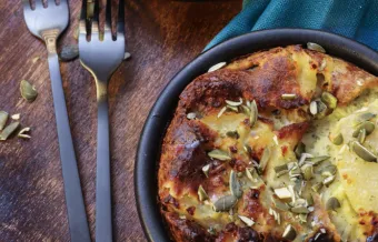 CLAFOUTIS DE POIRE AUX GRAINES DE COURGE