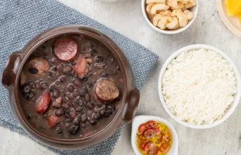 FEIJOADA (CASSOULET BRÉSILIEN)
