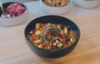SOUPE CAROTTE CURCUMA GINGEMBRE GNOCCHI & NOISETTES