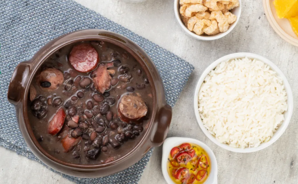 FEIJOADA (CASSOULET BRÉSILIEN)