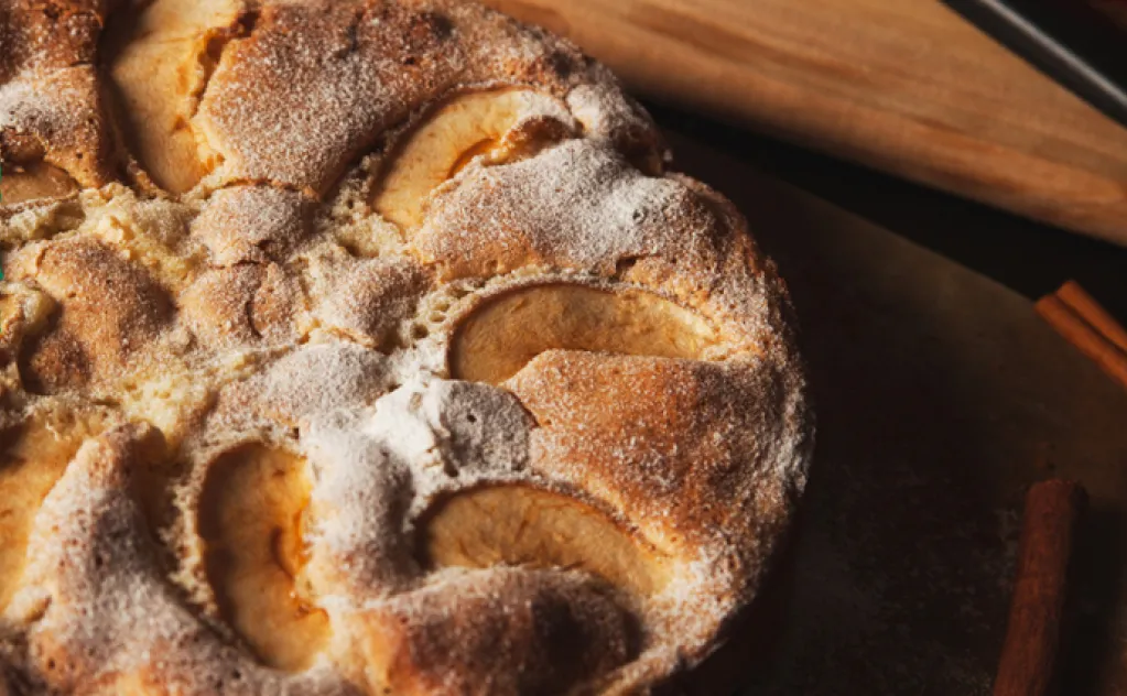GÂTEAU À LA POMME ET À LA CANNELLE